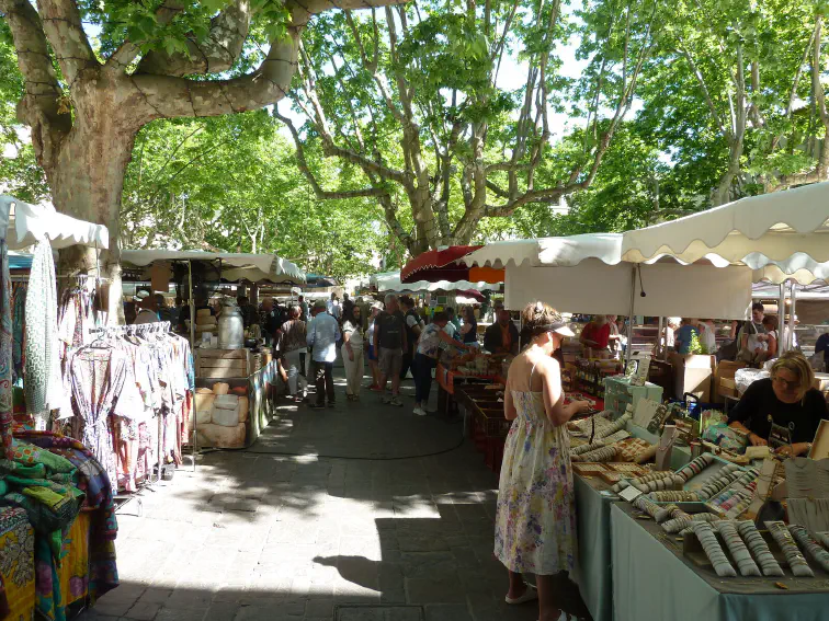 Auf dem Markt in Uzès