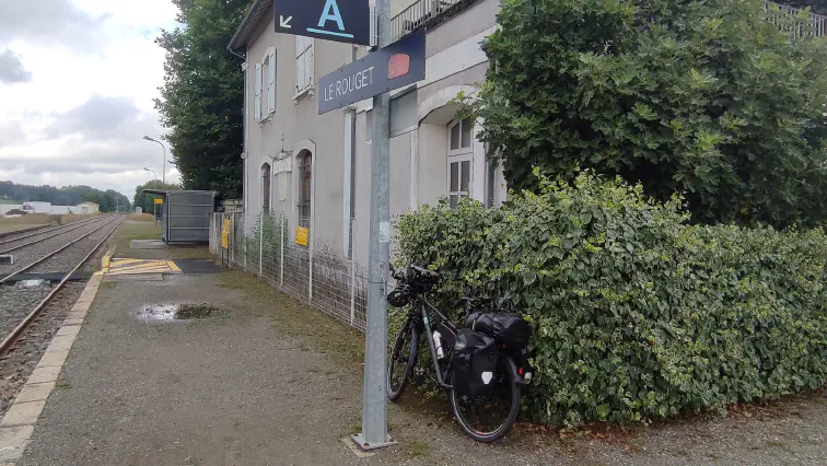 Ankunft am Bahnhof von Le Rouget