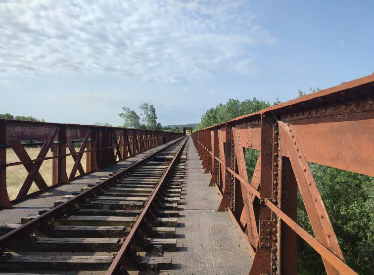 Eisenbahnbrücke über die Aude bei Sallèles